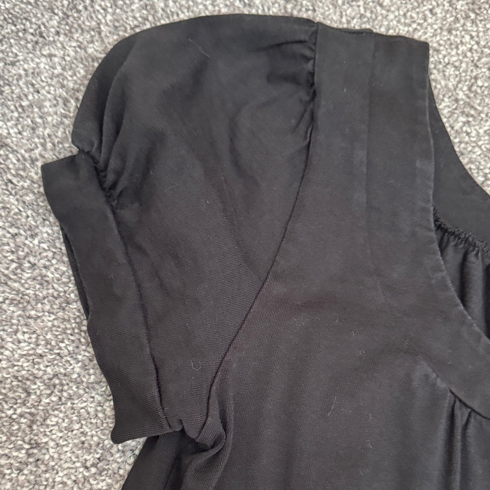 Agnes B Elegant Black Mini Dress with lace detail - quiet luxury, minimalist - Picture 3 of 10